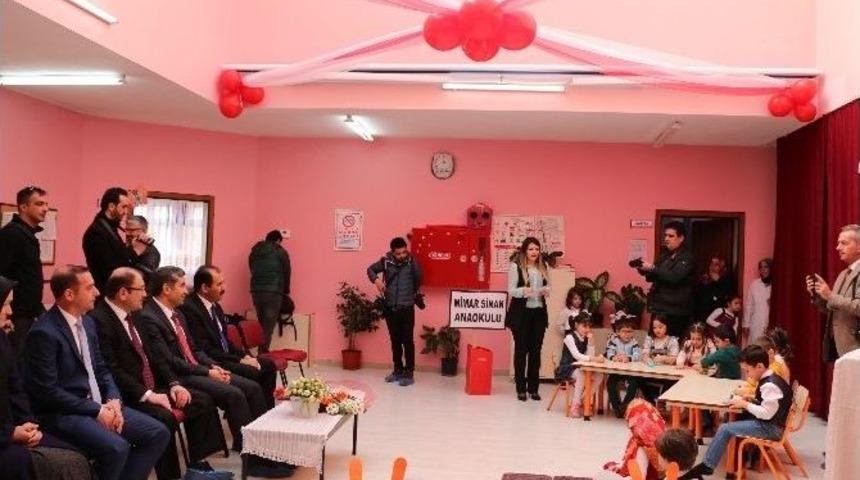 Okul S&uuml;t&uuml; Dağıtımı Yapıldı