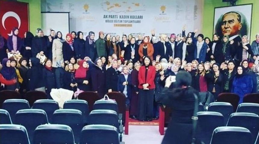 Ak Kadınlar Boş Durmuyor