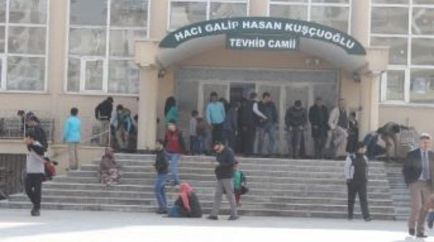 Vatandaşlardan Dilenci Tepkisi