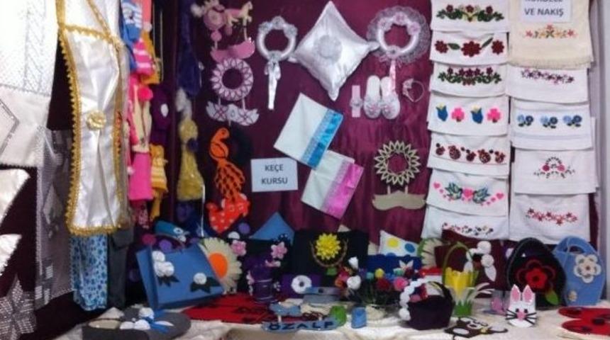 &Ouml;zalp İl&ccedil;esinde El Sanatları Sergisi