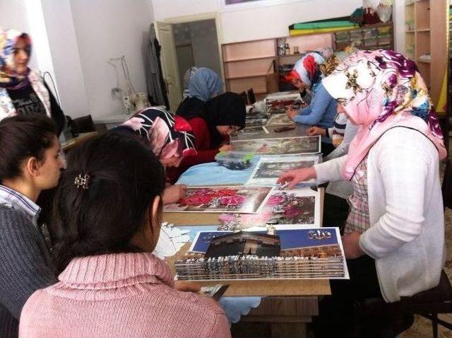 &Ouml;zalp İl&ccedil;esinde El Sanatları Sergisi 1