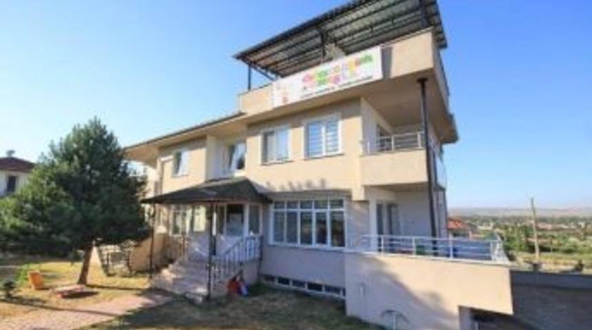 &Ouml;zgelişim Kreşinde Psikolog Denetiminde Eğitim