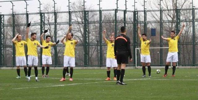 Bursa da Hakemi Protestoya Ceza Yağdı 1