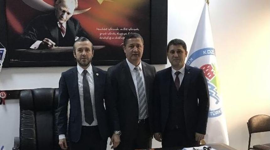 Dr. &Ouml;zen, "evet" İ&ccedil;in Kdz. Ereğli&rsquo;de Sahalara İndi