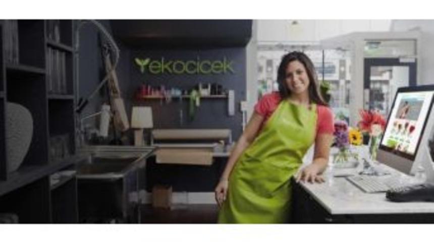 "sevgililer G&uuml;n&uuml; &Ccedil;i&ccedil;ek&ccedil;ilerin Y&uuml;z&uuml;n&uuml; G&uuml;ld&uuml;r&uuml;yor"