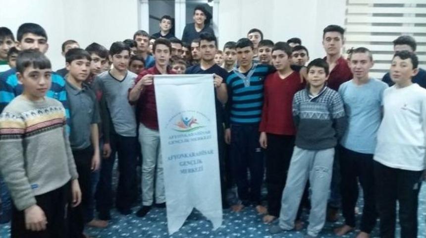 Gen&ccedil;lik Merkezi&rsquo;nin Bağımlılıkla M&uuml;cadele &Ccedil;alışmaları S&uuml;r&uuml;yor