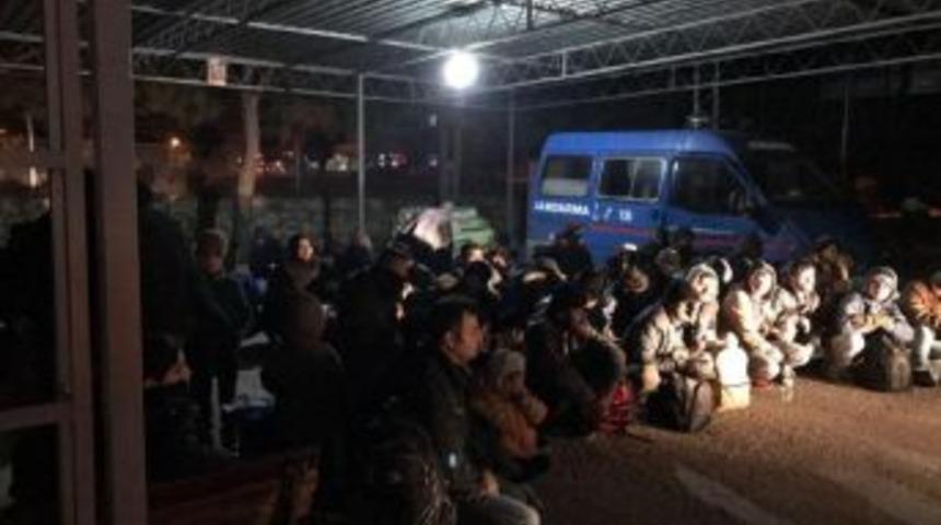 Didim'de 61 Ka&ccedil;ak Yakalandı