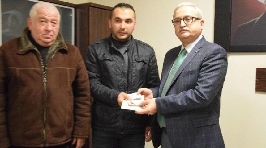 Dolmuş Şof&ouml;r&uuml;nden &Ouml;rnek Davranış