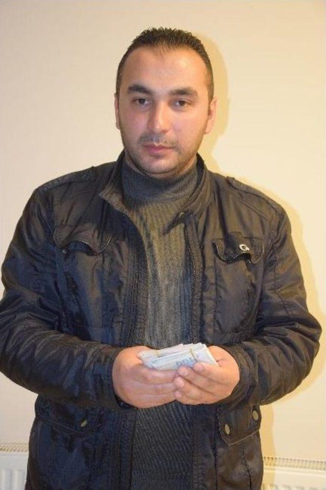 Dolmuş Şof&ouml;r&uuml;nden &Ouml;rnek Davranış 3