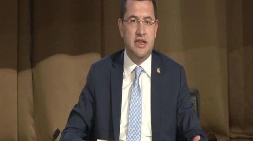 Beşiktaş'ta 2023'e Giden Yolda "anayasa" Paneli D&uuml;zenlendi