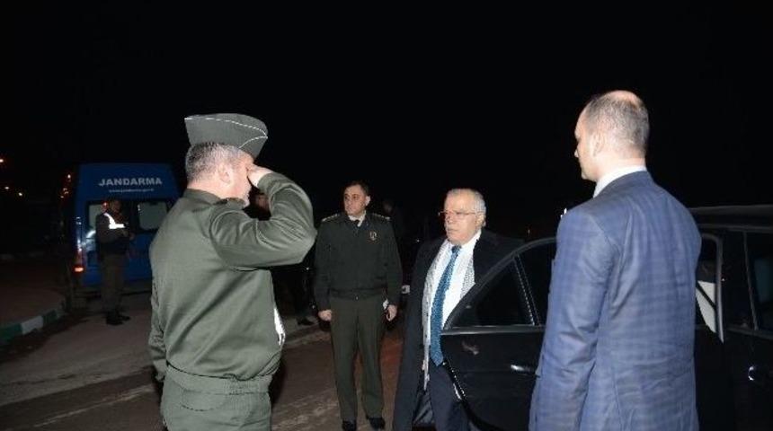 Vali&rsquo;de Polis Ve Jandarma İle Huzur Operasyonuna Katıldı