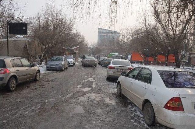 Şehir Parkı Otoparka Döndü