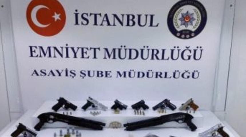 İstanbul Polisi 6 Bin Otomobil, 500 İş Yerini Denetledi