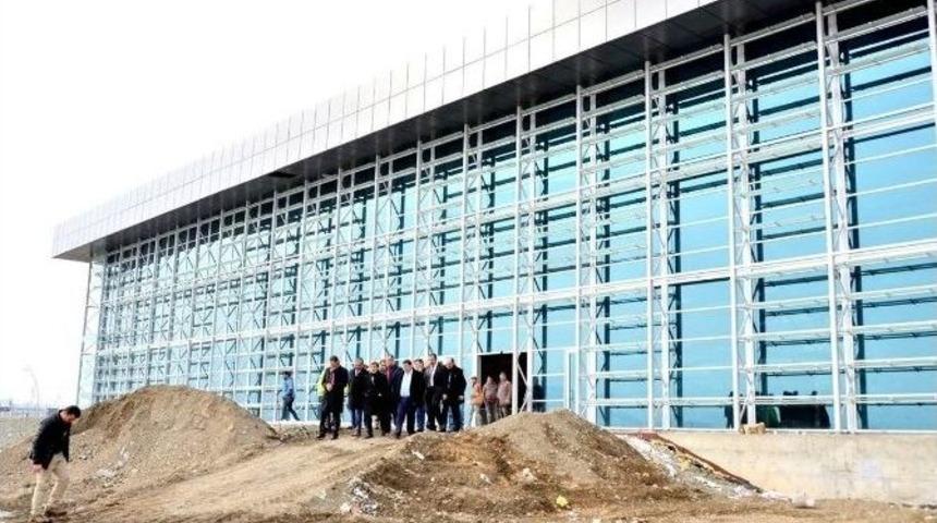 Erzincan&rsquo;a Bin 400 Kişilik Kongre Merkezi