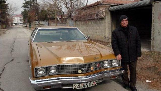 Siyasette Kaybetti, Seçim Işlerinde Kullandığı Otomobili 22 Yıldır Garajda Tutuyor