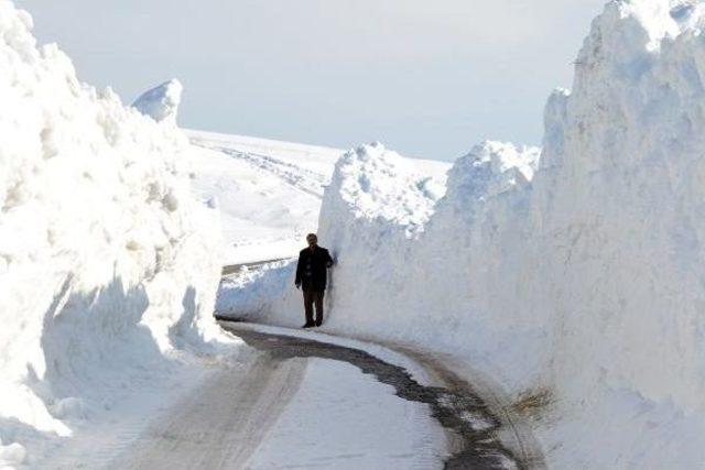 Ahlat'ta 26 Köy Yolu Ulaşıma Açıldı