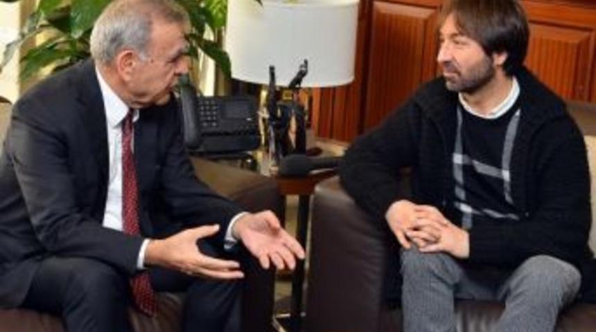 Başkan Kocaoğlu'ndan, Ihra&ccedil; Edilen Orkestra Şefine Destek