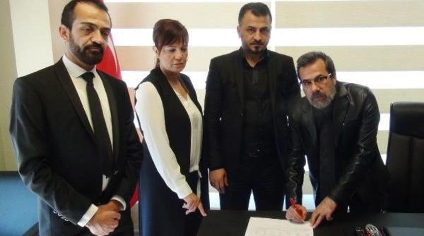 &Ouml;zgecan'ı Anlatacak 'cennetin Kuşları' Filminin S&ouml;zleşmesi, Ikinci &Ouml;l&uuml;m Yıld&ouml;n&uuml;m&uuml;nde Imzalandı