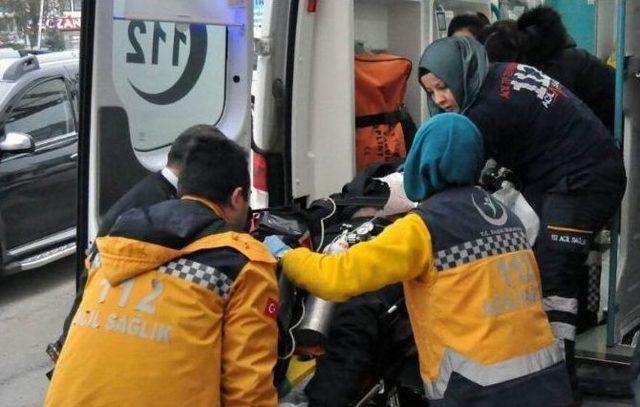 Kütahya’da Otomobilin Çarptığı Polis Memuru Ağır Yaralandı