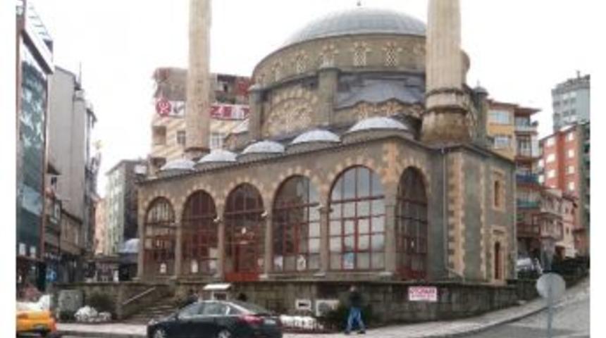 Rize&rsquo;de Hırsızlar Camiye Dadandı