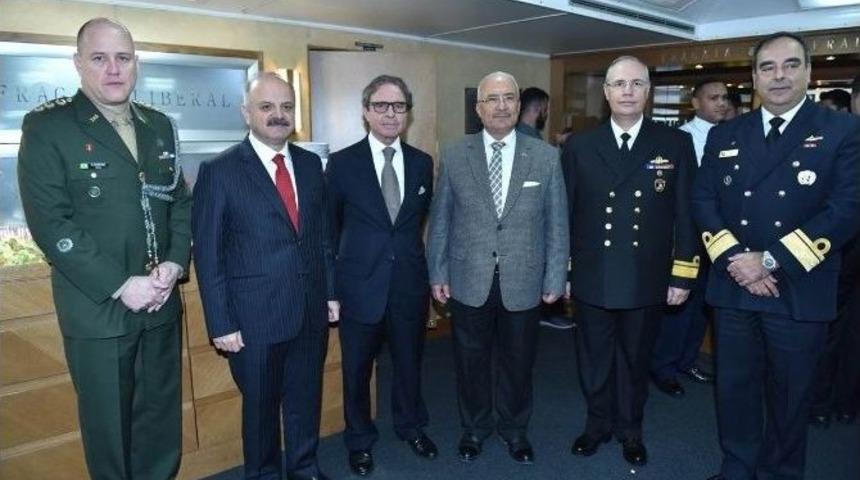 Unıfıl&rsquo;ın Liberal Fırkateyni Mersin Limanı&rsquo;na Demirledi