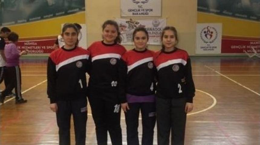 Selendili Badmintoncular Manisa Şampiyonu