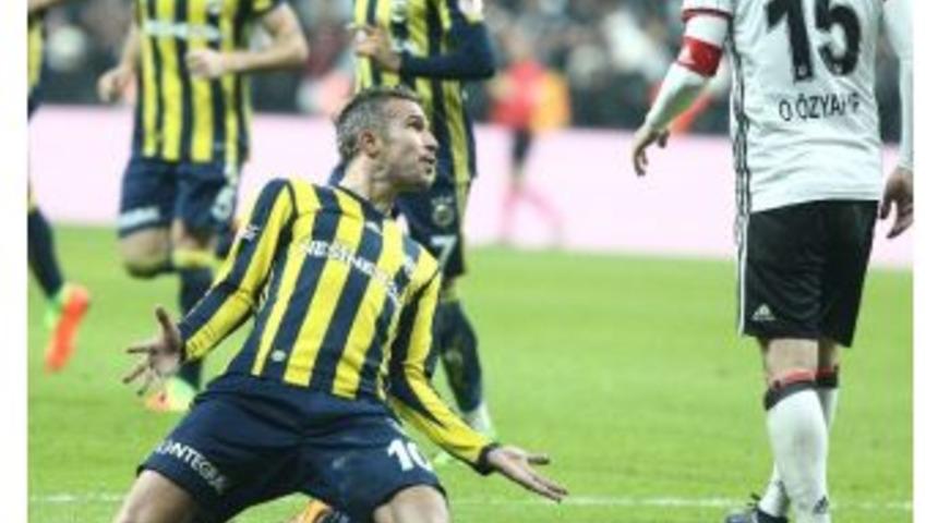 Tahkim, Robin Van Persie&rsquo;nin Cezasını İndirdi