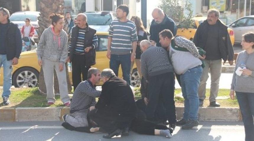 Karşıdan Karşıya Ge&ccedil;erken Motosiklet &Ccedil;arptı