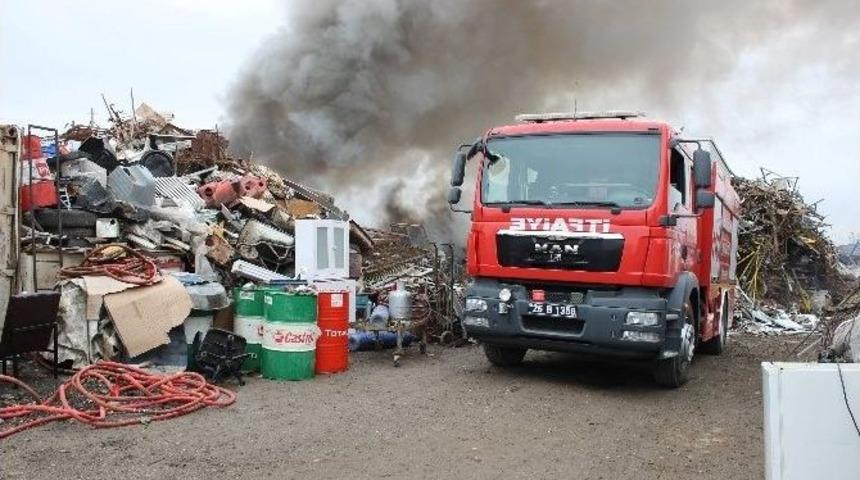 Eskişehir&rsquo;de Hurdalık Yangını