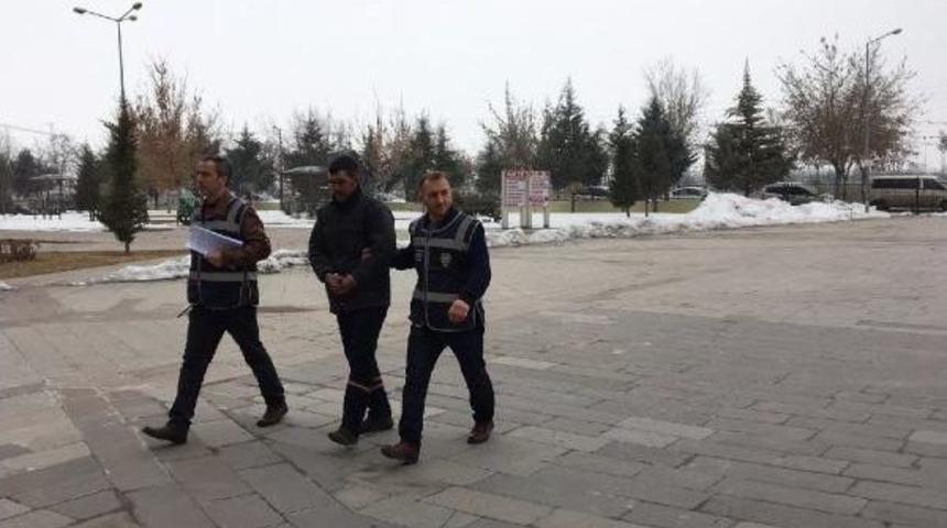 Camiden &Ccedil;aldığı Muslukları Satarak I&ccedil;ki Alacakmış