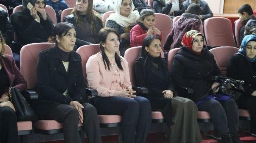 Silopi&rsquo;de Kadınlar Kanser Hakkında Bilgilendirildi