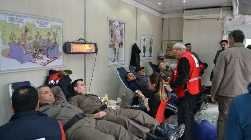 Kulu&rsquo;da Jandarma&rsquo;dan Kan Bağışı