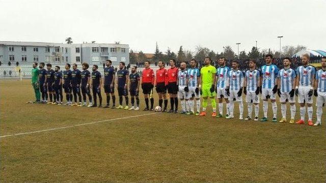 K&uuml;tahyaspor: 2 - Karacabey Birlikspor: 1 1