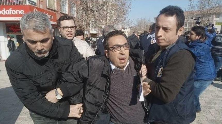 Malatya&rsquo;da İzinsiz G&ouml;steri Gerginliği