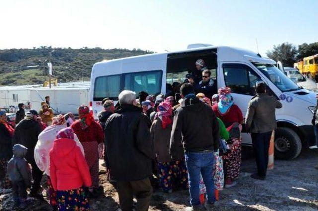 Deprem Bölgesine Yardım Yağıyor