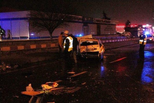 Hurdaya Dönen Otomobilin İçerisinden Sağ Çıktı