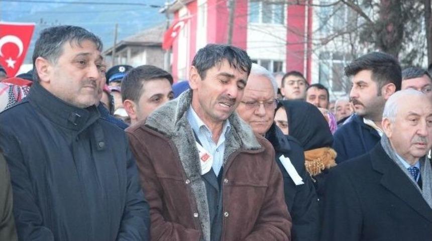 Kıbrıs&rsquo;ta Şehit D&uuml;şen Astsubay &Ccedil;orum&rsquo;da Toprağa Verildi