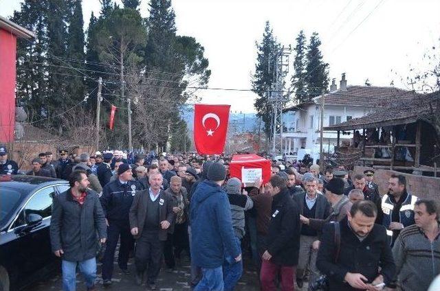 Kıbrıs&rsquo;ta Şehit D&uuml;şen Astsubay &Ccedil;orum&rsquo;da Toprağa Verildi 1
