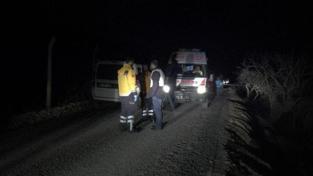 Eşi Ve &Ccedil;ocuklarını Rehin Alan Kişi İ&ccedil;in İkna &Ccedil;alışmaları S&uuml;r&uuml;yor