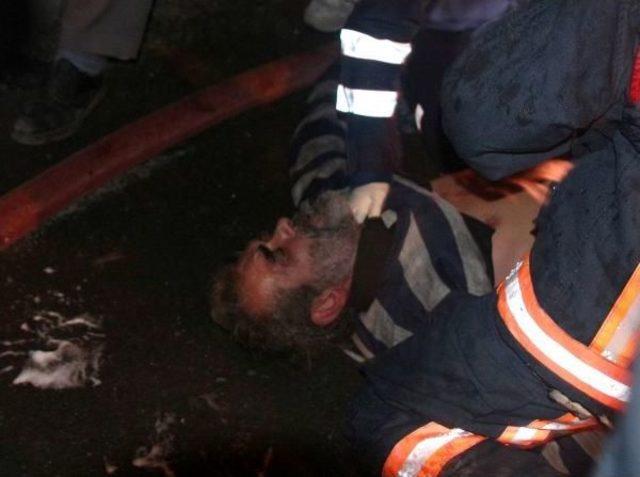 Alevlerin Arasında Mahsur Kaldı, Itfaiye Kurtardı 2