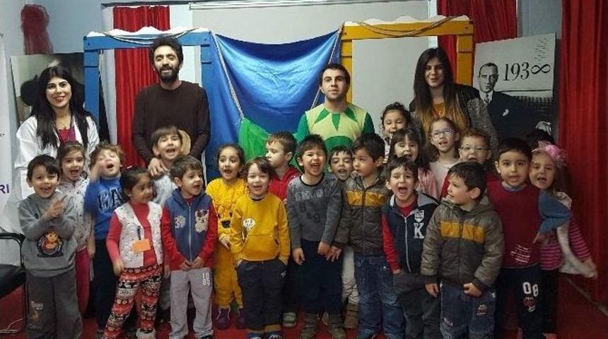 Nazilli&rsquo;de Minikler Tiyatroyla Eğlendi