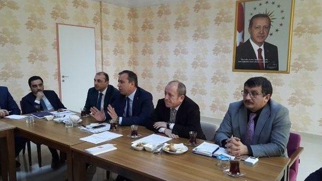 Ak Parti İl&ccedil;e Başkanları Toplantısı Yapıldı 2