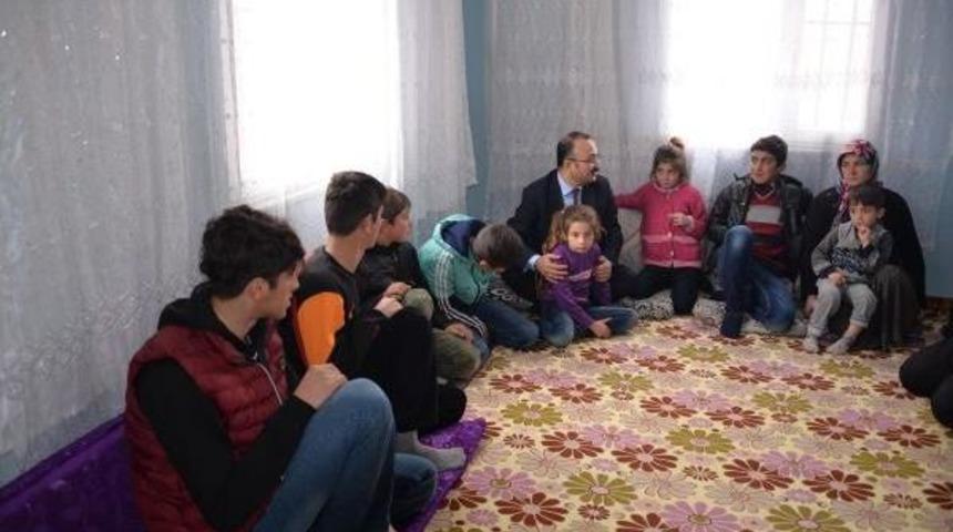 Belediyeye Kayyum Atanan Kaymakam, Ev Ziyaretine Başladı