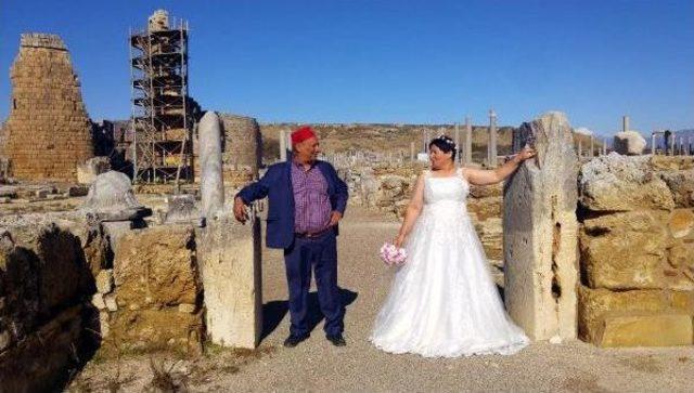 Ka&ccedil;arak Evlenen &Ccedil;iftten, 29 Yıl Sonra Dillere Destan D&uuml;ğ&uuml;n 3