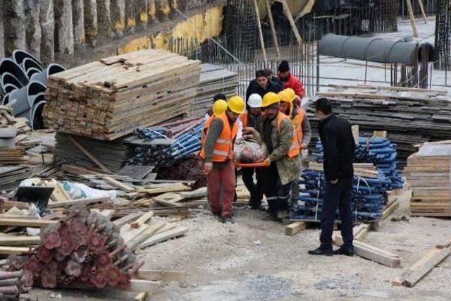 Bolu da Belediye Binası Inşaatından D&uuml;şen 2 Iş&ccedil;i Yaralandı 2