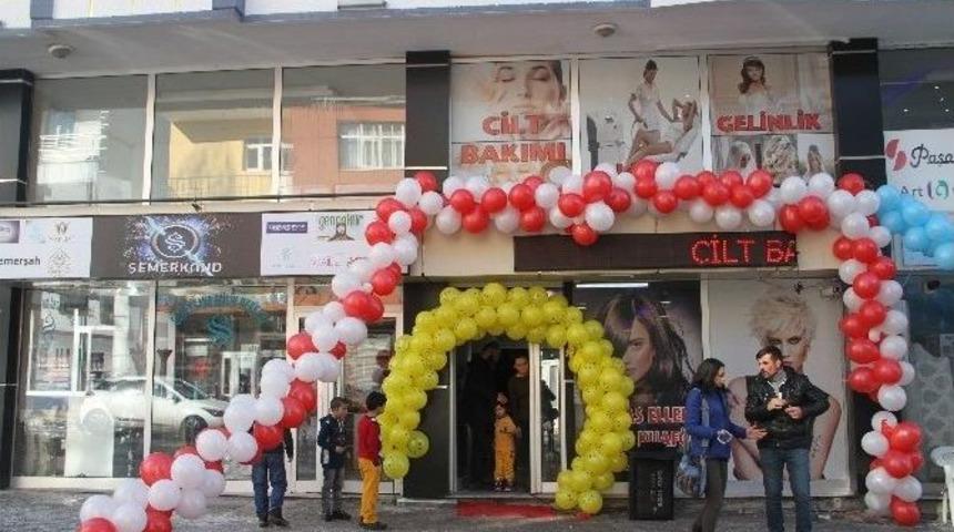 Makas Eller Bayan Kuaf&ouml;r&uuml; Yeni Yerinde Yenilenen Y&uuml;z&uuml;yle Hizmete Girdi