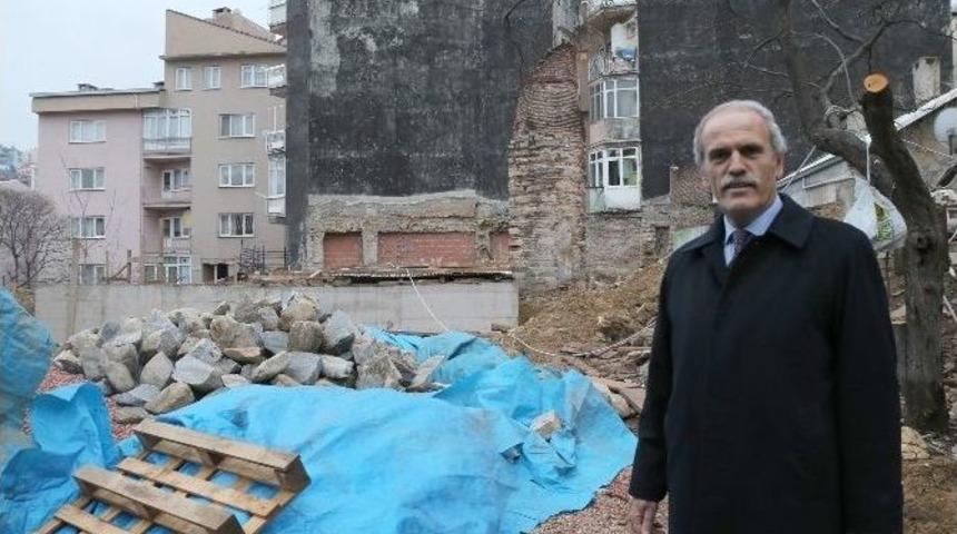 Tarihi Semt Bir Eser Daha Kazanıyor