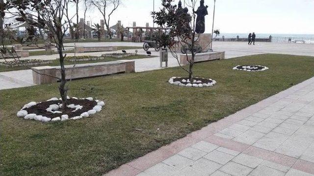 Akçakoca’da Peyzaj Çalışmaları Sürüyor