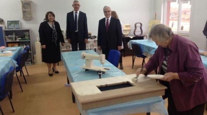 İl Milli Eğitim M&uuml;d&uuml;r&uuml; T&ouml;re, Halk Eğitim Merkezini Gezdi