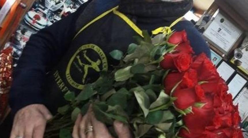 &Ccedil;i&ccedil;ek&ccedil;iler 14 Şubata Hazır